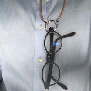 La LOOP eyeglasses holder